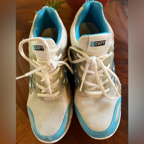 GF Gravity Defyers walking shoes - Picture 2 of 4